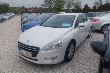 Zadbany Biała Perła Nawigacja Sedan